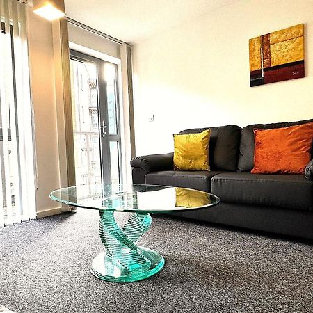 2 Bed Ensuite With Balcony And Free Onsite Secure Parking Manchester Exterior photo